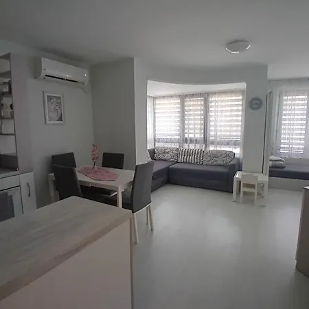 Апартамент За Гости При Ели Burgas City