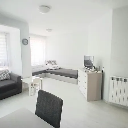 Апартамент За Гости При Ели Appartamento Burgas